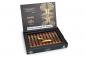 Preview: Plasencia Alma Fuerte Robusto Zigarrenkiste offen zehn Zigarren in schwarzer Kiste mit goldener Schrift