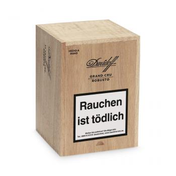 Davidoff Grand Cru Robusto Kiste aus Holz mit schwarzer Aufschrift, geschlossen