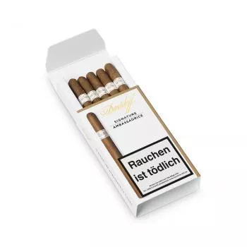 Davidoff Signature Ambassadrice Packung offen mit Zigarren und Aufschrift