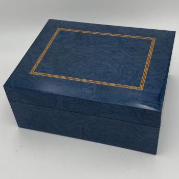 Preview: Humidor grau blau lackiert - mit Mangel am Lack