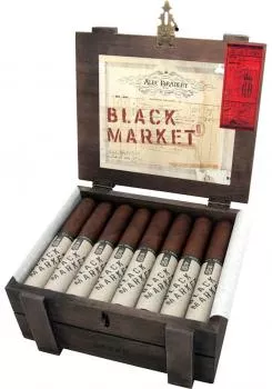 Alec Bradley Market Toro Kiste aus Holz mit Logo und roter Aufschrift, geöffnet