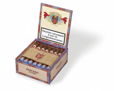 Parcero Toro Kiste aus Holz und rot-braun mit Parcero Logo, geöffnet