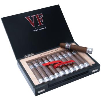 Preview: Vegafina Fortaleza 2 Reposado 10 Anos Zigarrenkiste offen