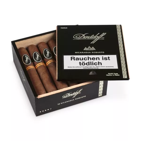 Davidoff Nicaragua Robusto Kiste schwarz mit weißer Aufschrift, geöffnet