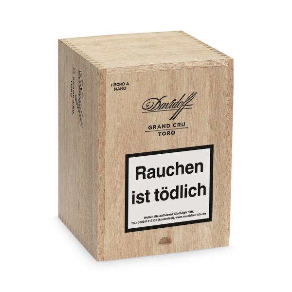 Davidoff Grand Cru Toro Kiste aus Holz mit schwarzer Aufschrift, geschlossen