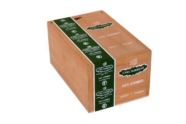 Casa Turrent Origins San Andres Robusto Extra Kiste aus Holz und grün mit weißer Aufschrift, geschlossen