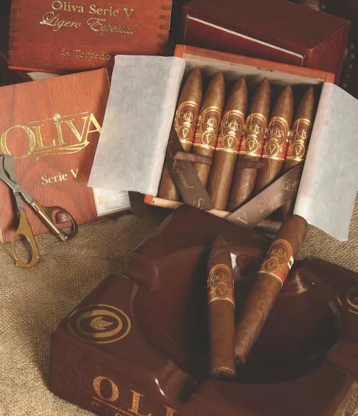 Oliva Serie V Figurado Zigarrenkiste