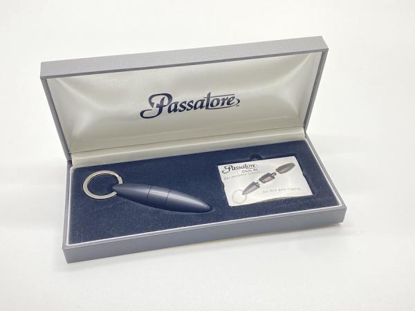 Zigarrenbohrer XL von Passatore schwarz in weiß blauer Kiste